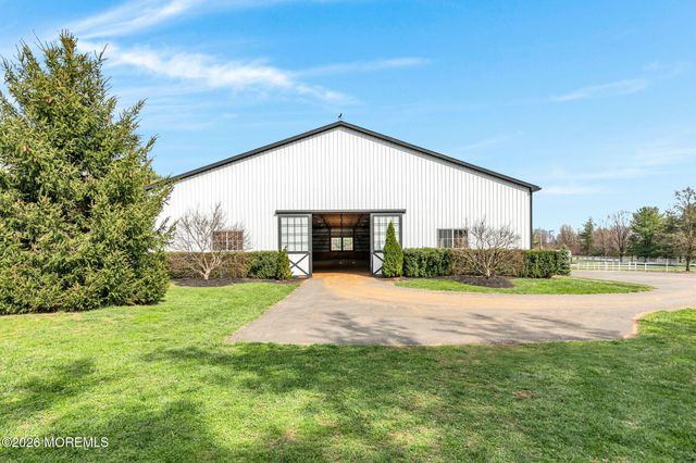 10 Paddock Lane, Colts Neck, NJ 07722