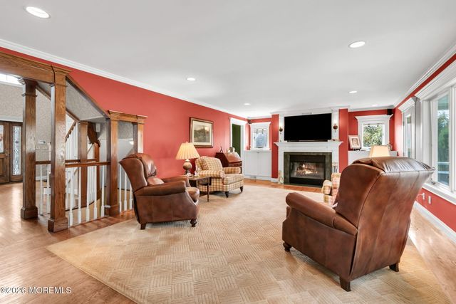 10 Paddock Lane, Colts Neck, NJ 07722