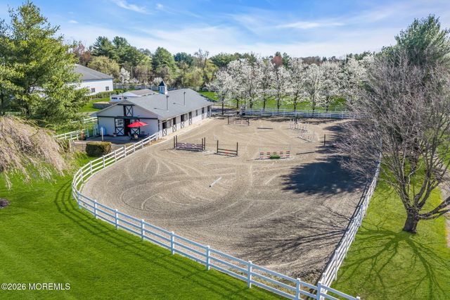 10 Paddock Lane, Colts Neck, NJ 07722