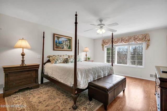 10 Paddock Lane, Colts Neck, NJ 07722