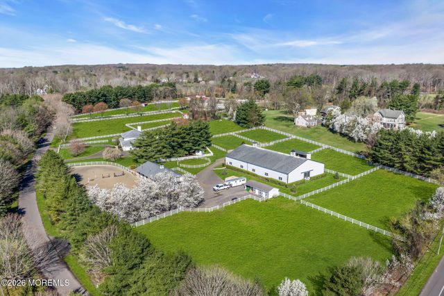 10 Paddock Lane, Colts Neck, NJ 07722