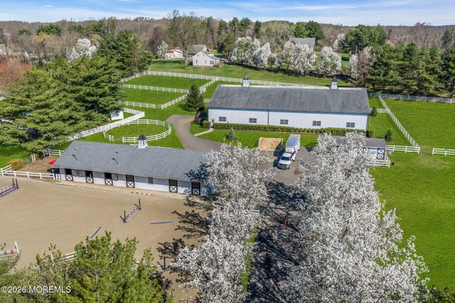 10 Paddock Lane, Colts Neck, NJ 07722