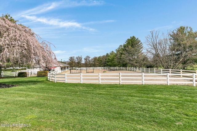 10 Paddock Lane, Colts Neck, NJ 07722