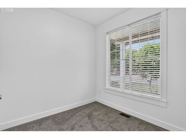 38417 REDWOOD St, Sandy, OR 97055