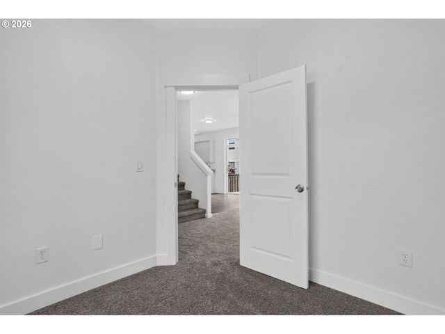 38417 REDWOOD St, Sandy, OR 97055