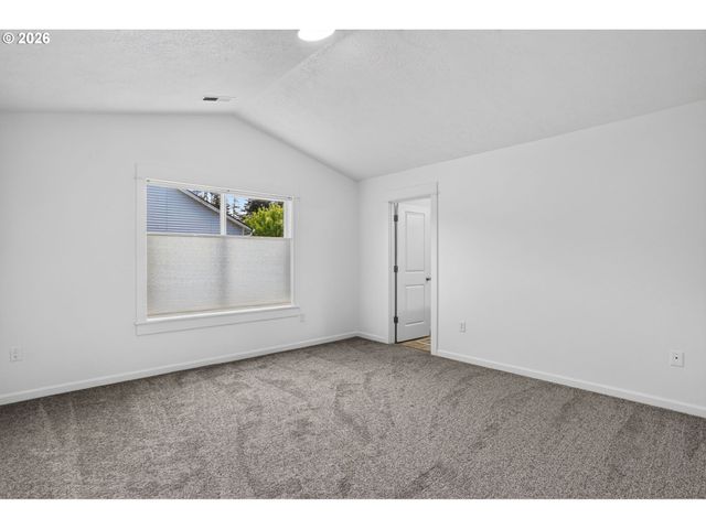 38417 REDWOOD St, Sandy, OR 97055