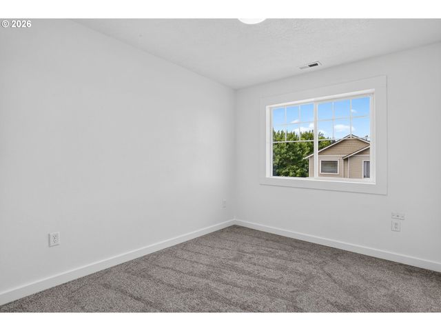 38417 REDWOOD St, Sandy, OR 97055