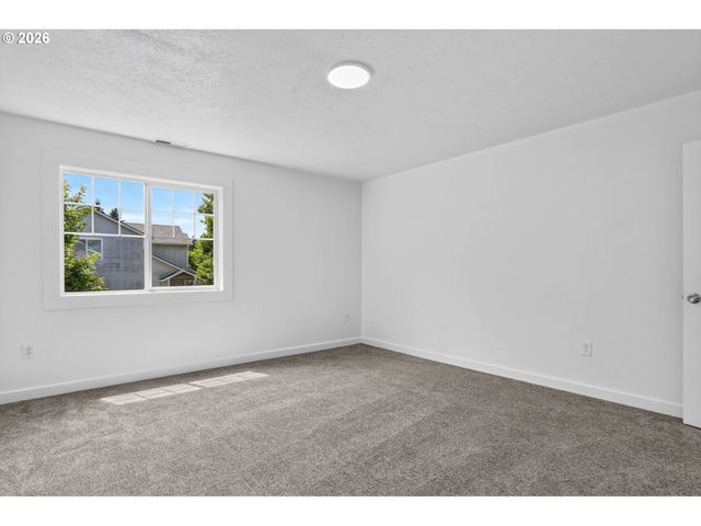38417 REDWOOD St, Sandy, OR 97055