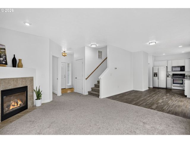 38417 REDWOOD St, Sandy, OR 97055