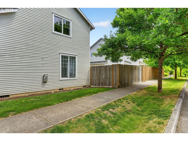 38417 REDWOOD St, Sandy, OR 97055