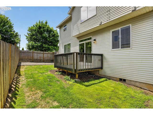 38417 REDWOOD St, Sandy, OR 97055