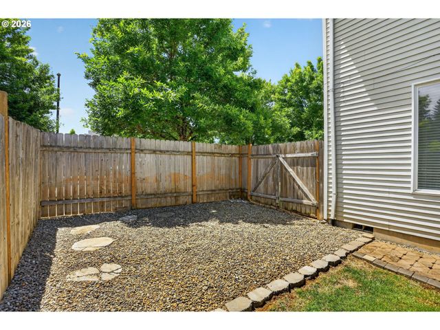 38417 REDWOOD St, Sandy, OR 97055