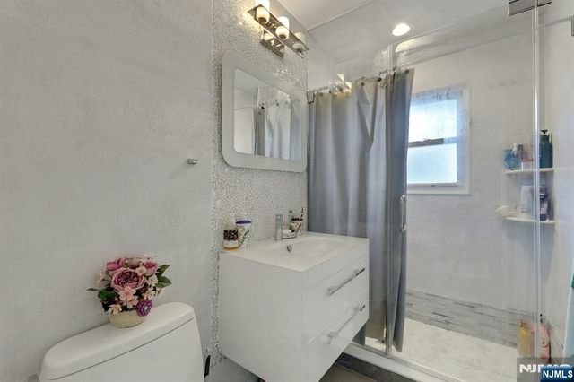 2 Carlen Court, Fairview, NJ 07022