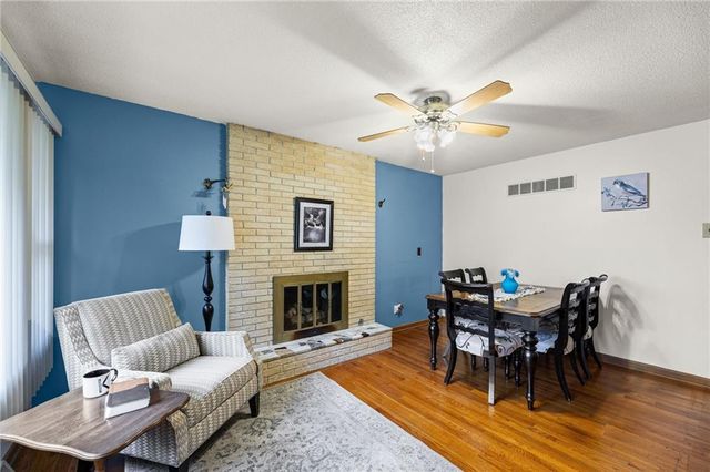 4733 Bond Street, Shawnee, KS 66203