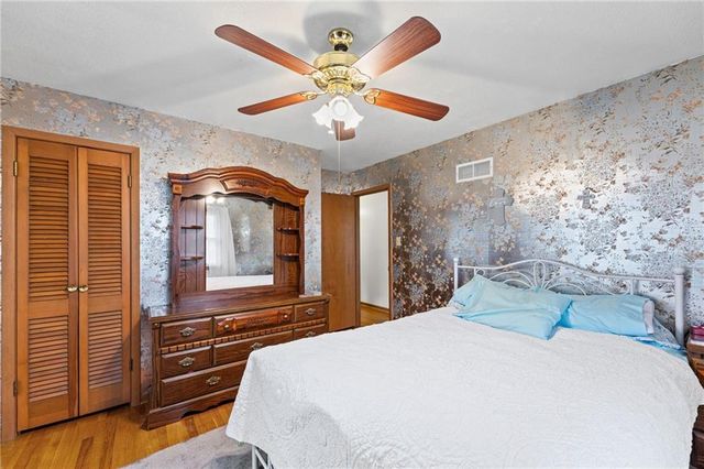 4733 Bond Street, Shawnee, KS 66203