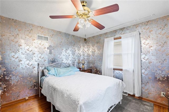 4733 Bond Street, Shawnee, KS 66203