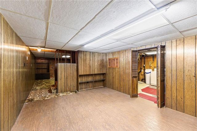 4733 Bond Street, Shawnee, KS 66203
