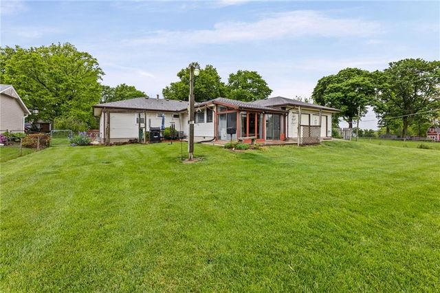 4733 Bond Street, Shawnee, KS 66203