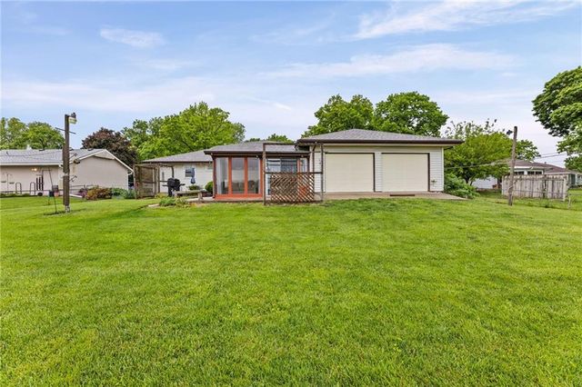 4733 Bond Street, Shawnee, KS 66203