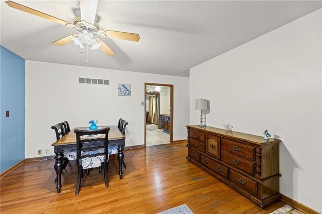 4733 Bond Street, Shawnee, KS 66203