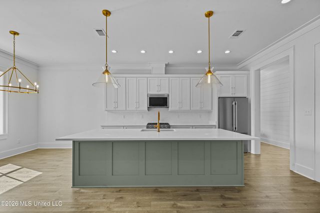 258 Clark Avenue, Pass Christian, MS 39571