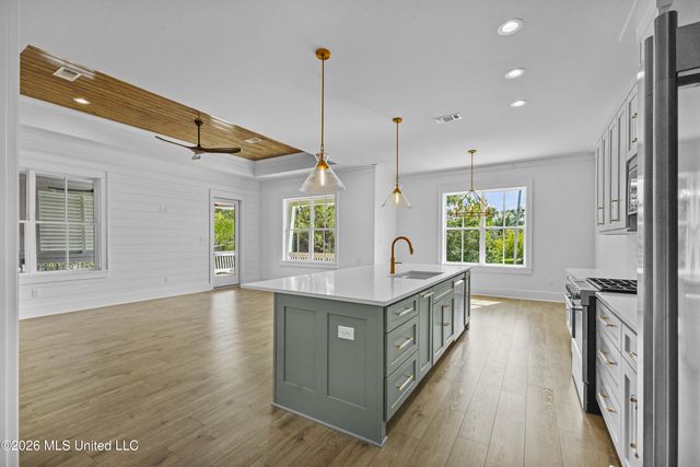 258 Clark Avenue, Pass Christian, MS 39571