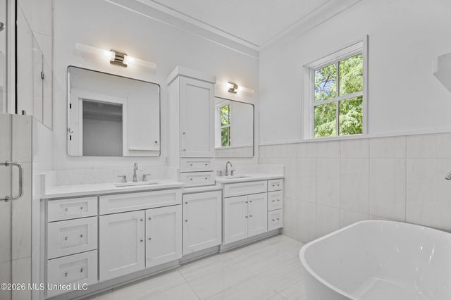 258 Clark Avenue, Pass Christian, MS 39571