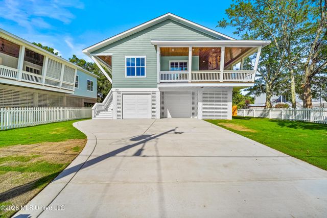 258 Clark Avenue, Pass Christian, MS 39571
