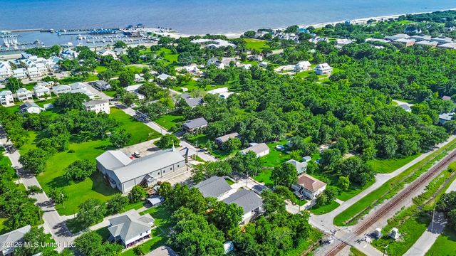 258 Clark Avenue, Pass Christian, MS 39571