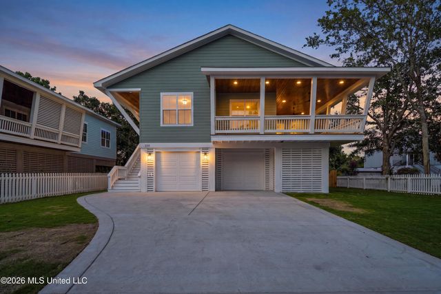 258 Clark Avenue, Pass Christian, MS 39571