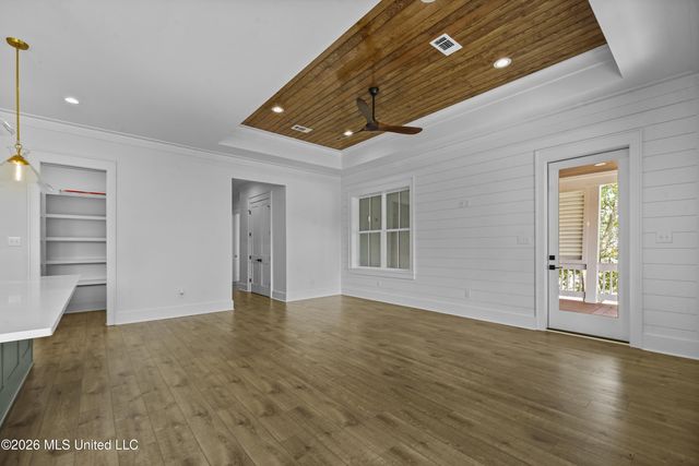 258 Clark Avenue, Pass Christian, MS 39571