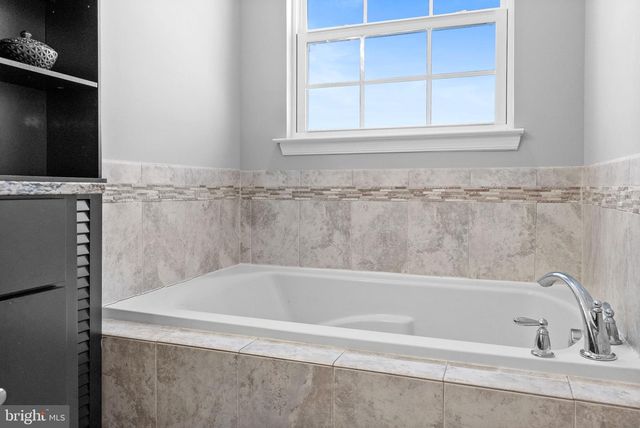 1004 SEMINICK ALY, Phoenixville, PA 19460