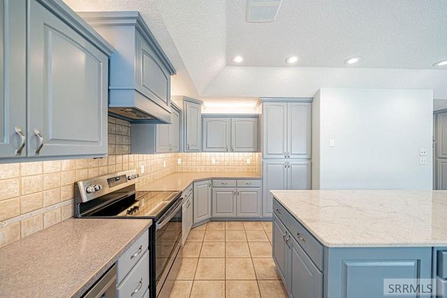 3886 Taylorview Lane, Idaho Falls, ID 83406