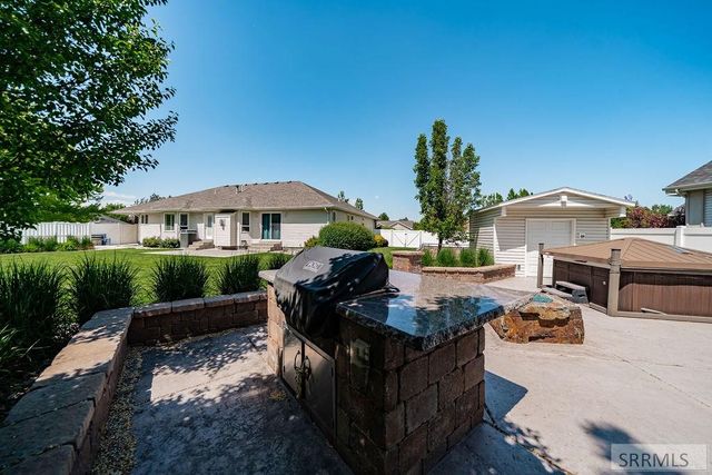 3886 Taylorview Lane, Idaho Falls, ID 83406