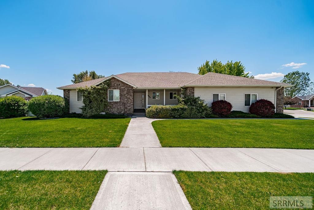 Image 1 of property listing at 3886 Taylorview Lane, Idaho Falls, ID 83406