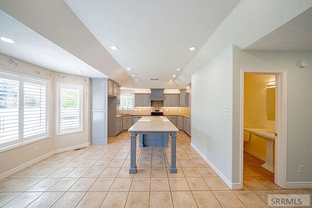 Image 11 of property listing at 3886 Taylorview Lane, Idaho Falls, ID 83406