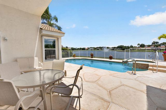 13461 Barcelona Lake Circle, Delray Beach, FL 33446