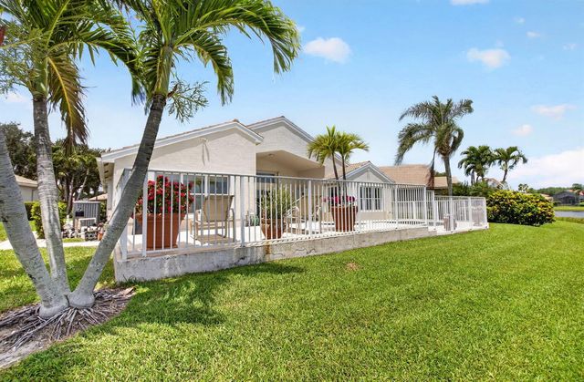 13461 Barcelona Lake Circle, Delray Beach, FL 33446