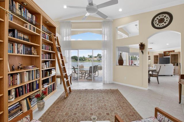 13461 Barcelona Lake Circle, Delray Beach, FL 33446