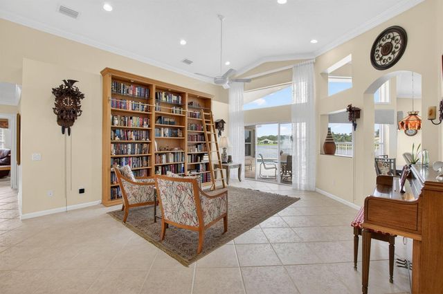 13461 Barcelona Lake Circle, Delray Beach, FL 33446