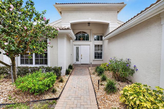 13461 Barcelona Lake Circle, Delray Beach, FL 33446