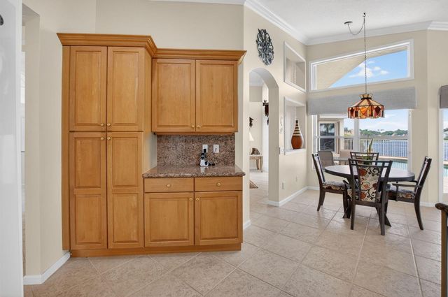 13461 Barcelona Lake Circle, Delray Beach, FL 33446