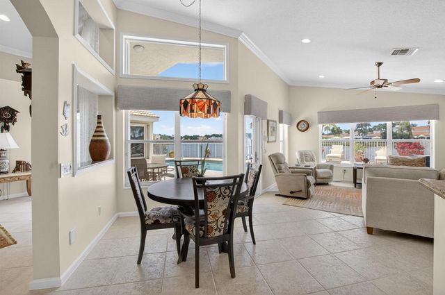 13461 Barcelona Lake Circle, Delray Beach, FL 33446