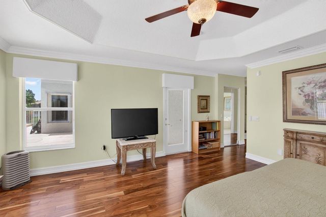 13461 Barcelona Lake Circle, Delray Beach, FL 33446