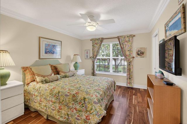 13461 Barcelona Lake Circle, Delray Beach, FL 33446