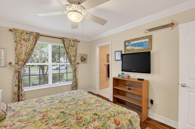 13461 Barcelona Lake Circle, Delray Beach, FL 33446