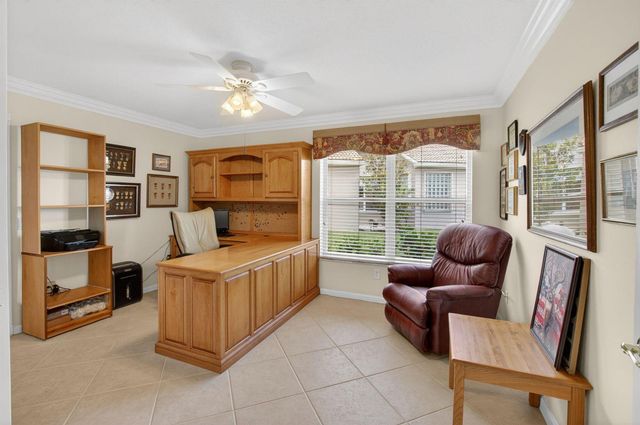 13461 Barcelona Lake Circle, Delray Beach, FL 33446
