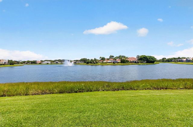 13461 Barcelona Lake Circle, Delray Beach, FL 33446