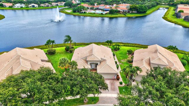 13461 Barcelona Lake Circle, Delray Beach, FL 33446