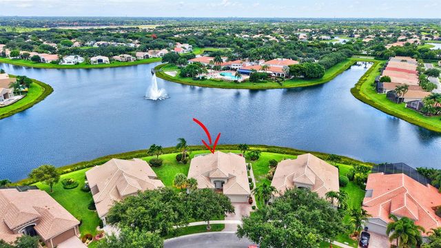 13461 Barcelona Lake Circle, Delray Beach, FL 33446